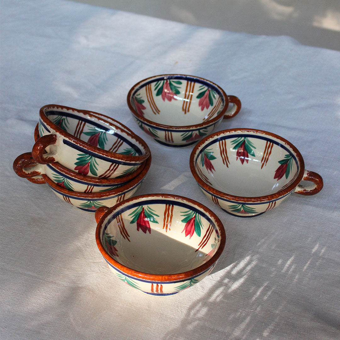 Six grandes tasses à chocolat de Quimper