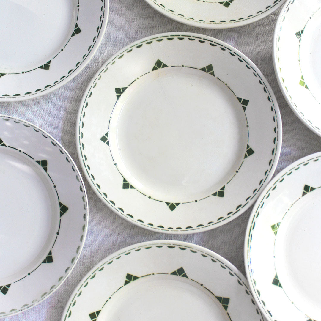 6 assiettes à dessert au décor vert foncé