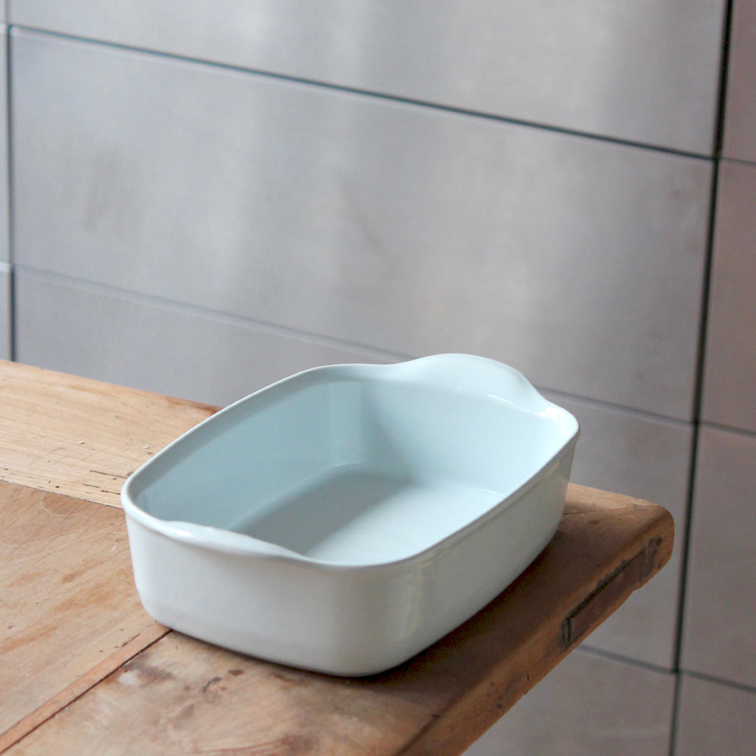 Plat à four en céramique bleu clair