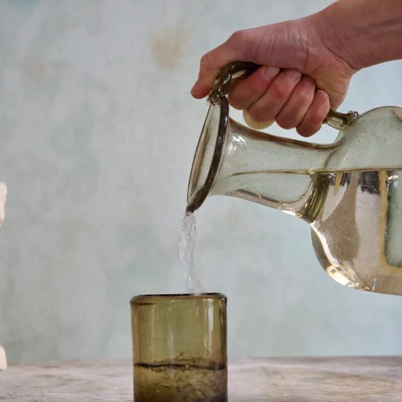 Carafe en verre fumé