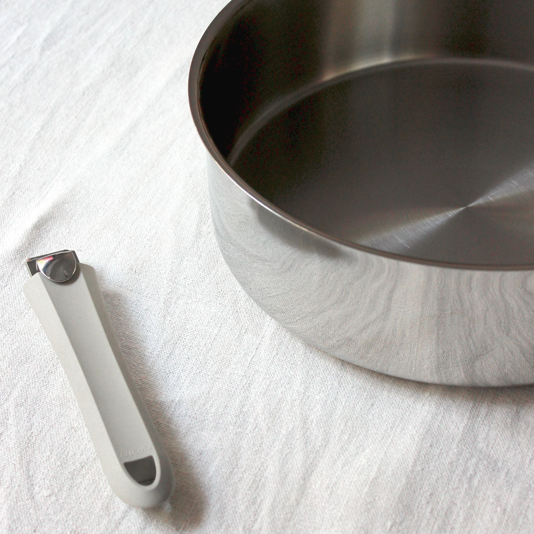 Sauteuse en inox 18/10 avec manche amovible