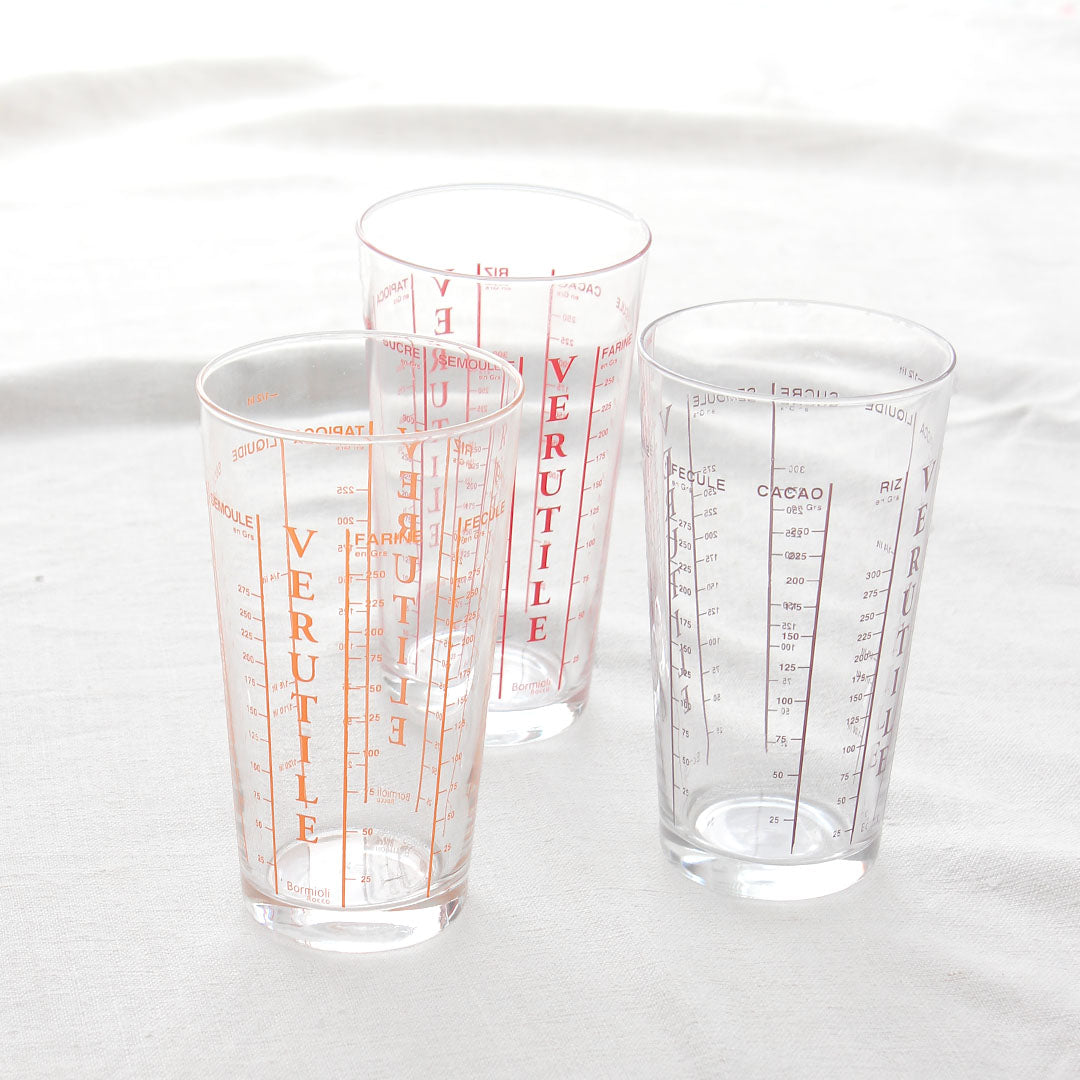 Verre doseur en verre