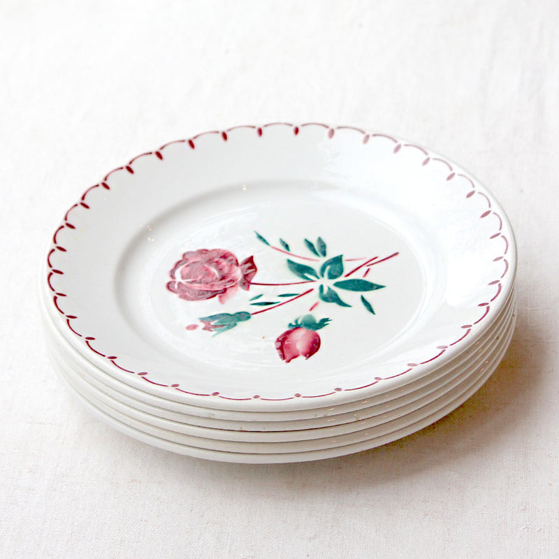 6 assiettes plates à la rose rouge