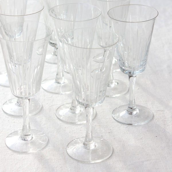 10 verres à vin en cristal