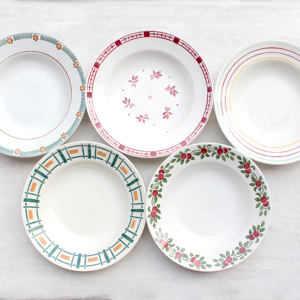 Lot de 5 assiettes creuses dépareillées